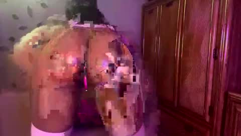 Raye Millian online show from 06-07-26, 06:33