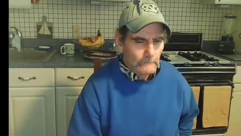 Snapshot of raylene4u2 chatting on 01-20-25, 01:42 Ray online show from 01-20-25, 01:42
