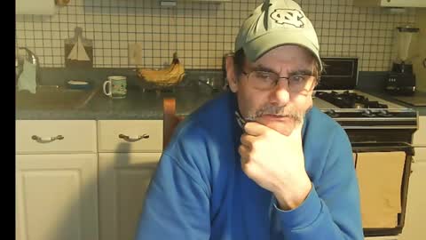 Snapshot of raylene4u2 chatting on 01-21-25, 12:50 Ray online show from 01-21-25, 12:50