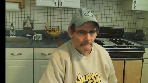 Snapshot of raylene4u2 chatting on 01-24-25, 02:51 Ray online show from 01-24-25, 02:51