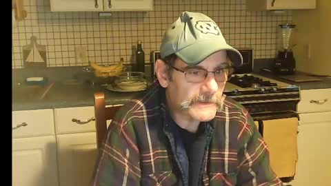 Snapshot of raylene4u2 chatting on 03-05-25, 07:49 Ray online show from 03-05-25, 07:49