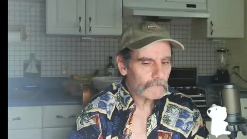Snapshot of raylene4u2 chatting on 07-14-26, 10:21 Ray online show from 07-14-26, 10:21