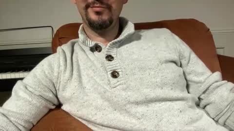 Snapshot of rayos789 chatting on 12-03-25, 04:42 rayos789 online show from 12-03-25, 04:42