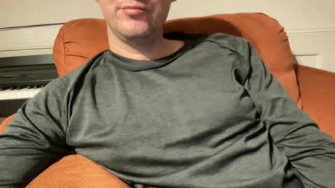 Snapshot of rayos789 chatting on 12-14-25, 05:35 rayos789 online show from 12-14-25, 05:35