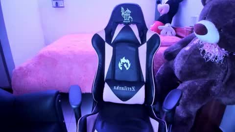 Danna online show from 03-29-26, 05:46