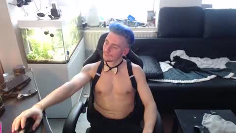 Snapshot of rayzel31 chatting on 01-07-26, 02:19 Rayzel online show from 01-07-26, 02:19