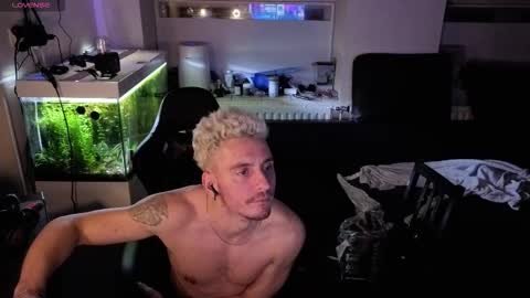 Snapshot of rayzel31 chatting on 02-02-26, 06:06 Rayzel online show from 02-02-26, 06:06