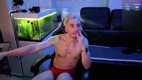 Snapshot of rayzel31 chatting on 02-03-26, 02:53 Rayzel online show from 02-03-26, 02:53