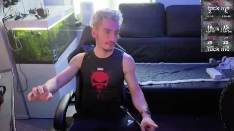 Snapshot of rayzel31 chatting on 02-09-26, 01:48 Rayzel online show from 02-09-26, 01:48