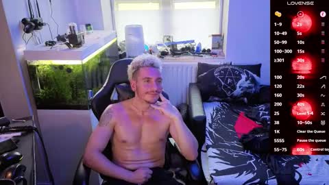 Snapshot of rayzel31 chatting on 02-23-26, 03:20 Rayzel online show from 02-23-26, 03:20