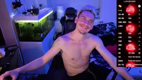 Snapshot of rayzel31 chatting on 02-26-26, 01:04 Rayzel online show from 02-26-26, 01:04