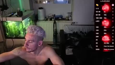 Rayzel online show from 03-12-26, 01:34