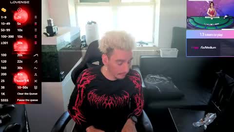 Rayzel online show from 06-25-26, 03:38