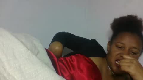 Snapshot of razanastine chatting on 11-09-25, 09:29 razanastine online show from 11-09-25, 09:29