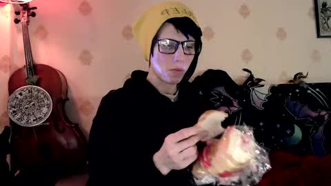  Yrriel Strife Candy-Demon Caveboy mr. Cringe   online show from 03-02-25, 09:53