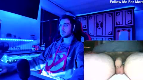 Snapshot of rcomi4 chatting on 11-18-25, 11:26 rcomi4 online show from 11-18-25, 11:26