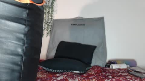 Fannie online show from 02-17-25, 01:15