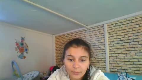 Snapshot of real_coupl3 chatting on 11-16-25, 07:03 real_coupl3 online show from 11-16-25, 07:03