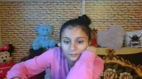 Snapshot of real_coupl3 chatting on 11-23-25, 08:30 real_coupl3 online show from 11-23-25, 08:30