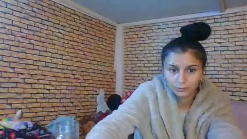 Snapshot of real_coupl3 chatting on 12-04-25, 08:50 real_coupl3 online show from 12-04-25, 08:50