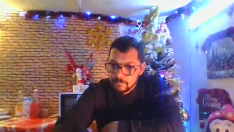 Snapshot of real_coupl3 chatting on 12-14-25, 06:41 real_coupl3 online show from 12-14-25, 06:41
