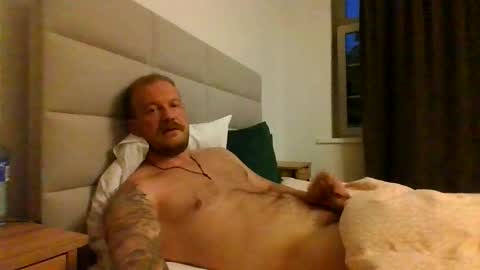 Snapshot of real_viking1 chatting on 10-12-25, 04:28 real_viking1 online show from 10-12-25, 04:28