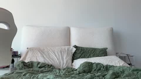 Snapshot of realjadebri chatting on 09-09-25, 12:54 Jade online show from 09-09-25, 12:54