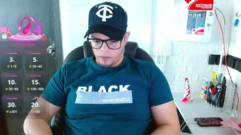 Snapshot of realjoel chatting on 04-07-26, 06:41 Joel online show from 04-07-26, 06:41