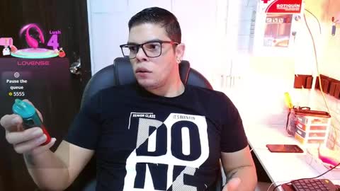 Snapshot of realjoel chatting on 05-19-26, 12:00 Joel online show from 05-19-26, 12:00