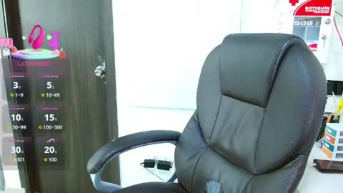 Snapshot of realjoel chatting on 06-03-26, 02:33 Joel online show from 06-03-26, 02:33