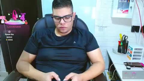 Snapshot of realjoel chatting on 06-12-26, 12:04 Joel online show from 06-12-26, 12:04