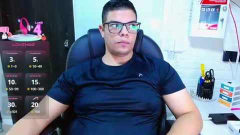 Snapshot of realjoel chatting on 07-08-26, 12:09 Joel online show from 07-08-26, 12:09