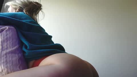 Lily Grace online show from 02-19-25, 05:27