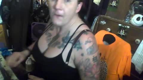 Snapshot of reallyredrum69th chatting on 07-19-26, 05:16 reallyredrum69th online show from 07-19-26, 05:16
