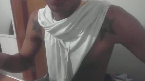 Snapshot of realmenol24k chatting on 01-14-26, 02:17 SexyFlacko online show from 01-14-26, 02:17