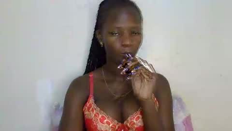 queen online show from 03-10-25, 05:29