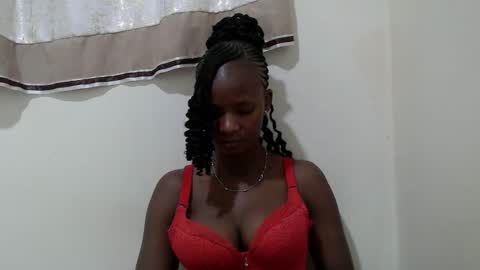 queen online show from 11-25-25, 06:30