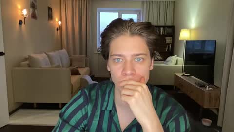 AliceEve online show from 02-04-25, 02:32