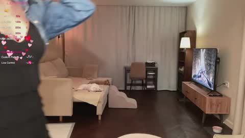 AliceEve online show from 02-18-25, 08:47