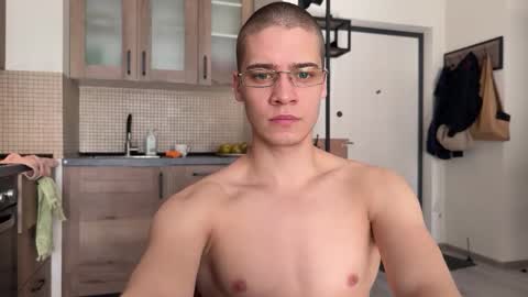 AliceEve online show from 04-06-26, 07:42