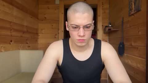 Snapshot of realsupermichael chatting on 05-01-26, 07:24 AliceEve online show from 05-01-26, 07:24