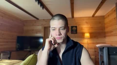 Snapshot of realsupermichael chatting on 05-09-26, 09:25 AliceEve online show from 05-09-26, 09:25
