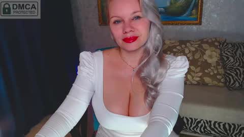 Snapshot of reasonforpassion_ chatting on 03-07-25, 05:17 Im a little sick. Ill be back soon. online show from 03-07-25, 05:17
