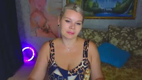 Snapshot of reasonforpassion_ chatting on 09-14-25, 02:16 Im a little sick. Ill be back soon. online show from 09-14-25, 02:16