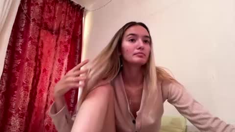 Snapshot of reathakiss chatting on 07-03-26, 04:13 Risa online show from 07-03-26, 04:13