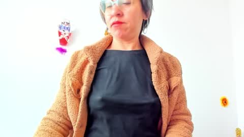 Rebbeca online show from 01-05-25, 12:53