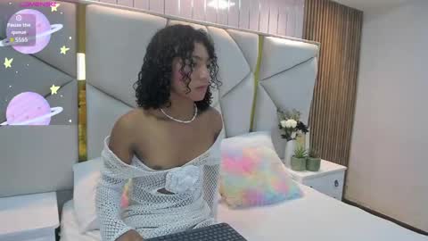 Snapshot of rebeca_brown_ chatting on 05-17-26, 11:39 Rebeca online show from 05-17-26, 11:39