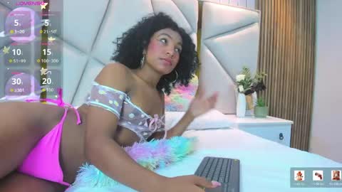 Snapshot of rebeca_brown_ chatting on 05-23-26, 11:36 Rebeca online show from 05-23-26, 11:36