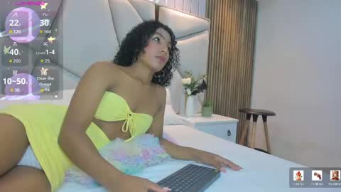 Snapshot of rebeca_brown_ chatting on 05-29-26, 11:52 Rebeca online show from 05-29-26, 11:52