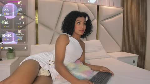 Snapshot of rebeca_brown_ chatting on 05-30-26, 11:29 Rebeca online show from 05-30-26, 11:29